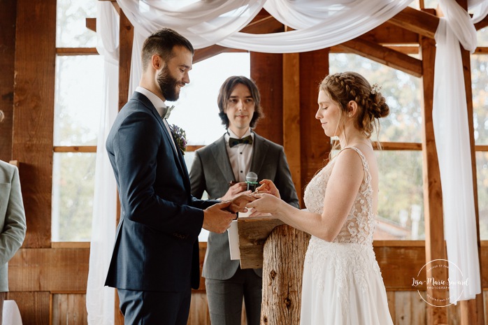 Mariage à Le Pont Couvert de La Conception. Photographe mariage Laurentides. Le Pont Couvert wedding. Tremblant wedding photographer.