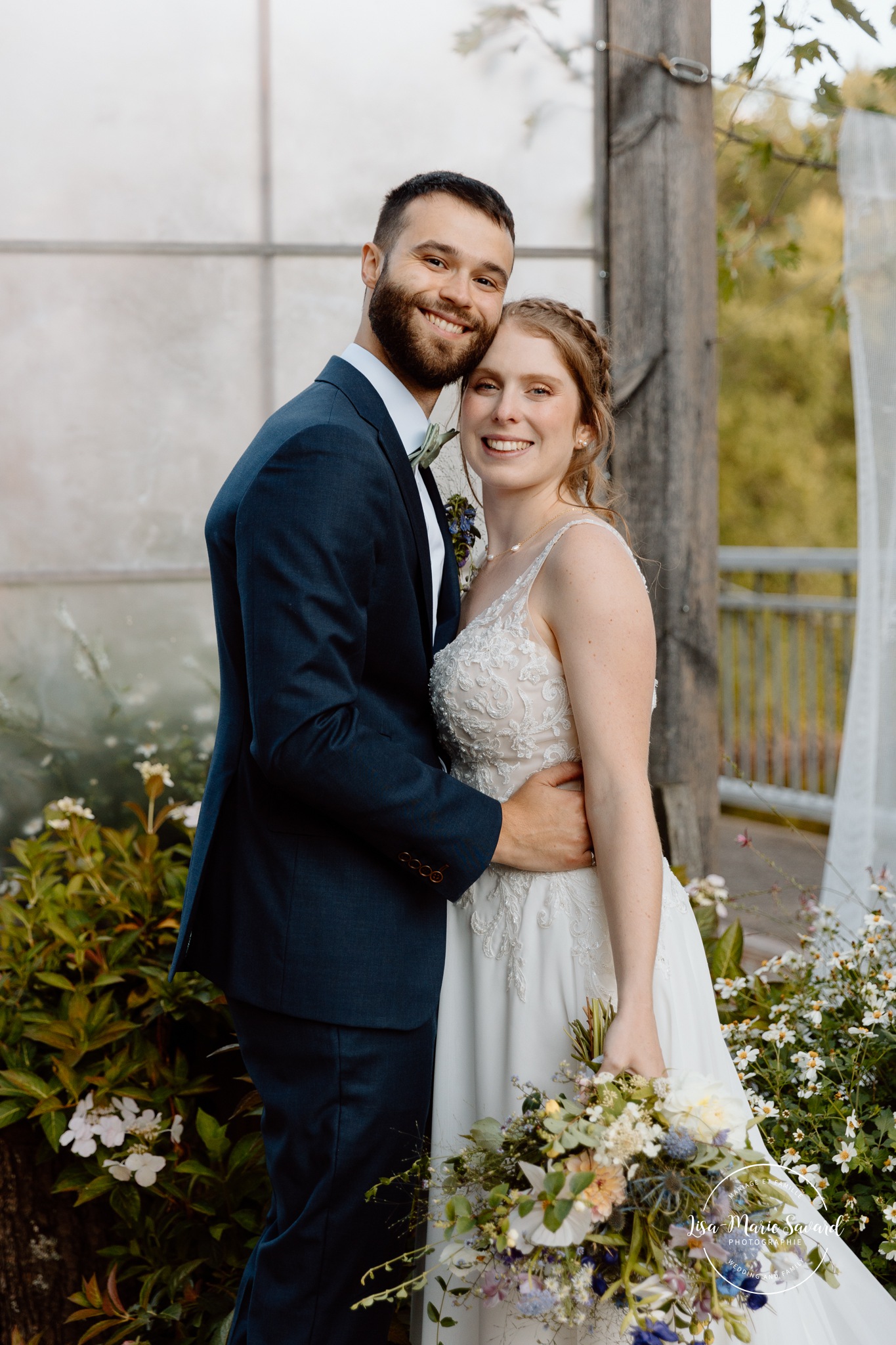 Romantic wedding photos. Mariage à Le Pont Couvert de La Conception. Photographe mariage Laurentides. Le Pont Couvert wedding. Tremblant wedding photographer.