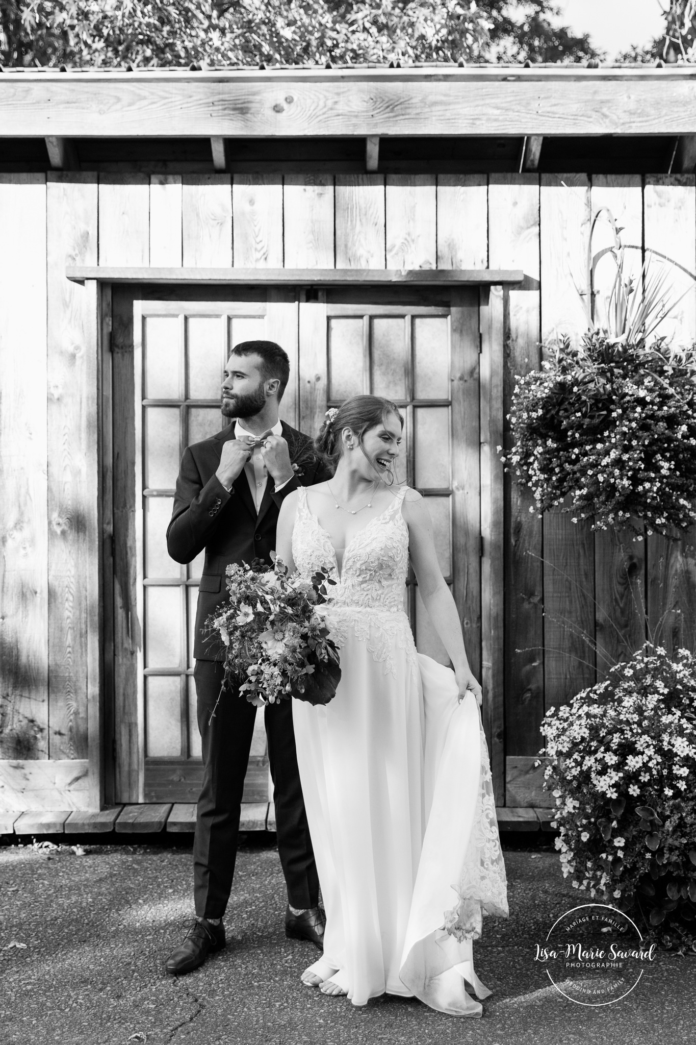 Romantic wedding photos. Mariage à Le Pont Couvert de La Conception. Photographe mariage Laurentides. Le Pont Couvert wedding. Tremblant wedding photographer.