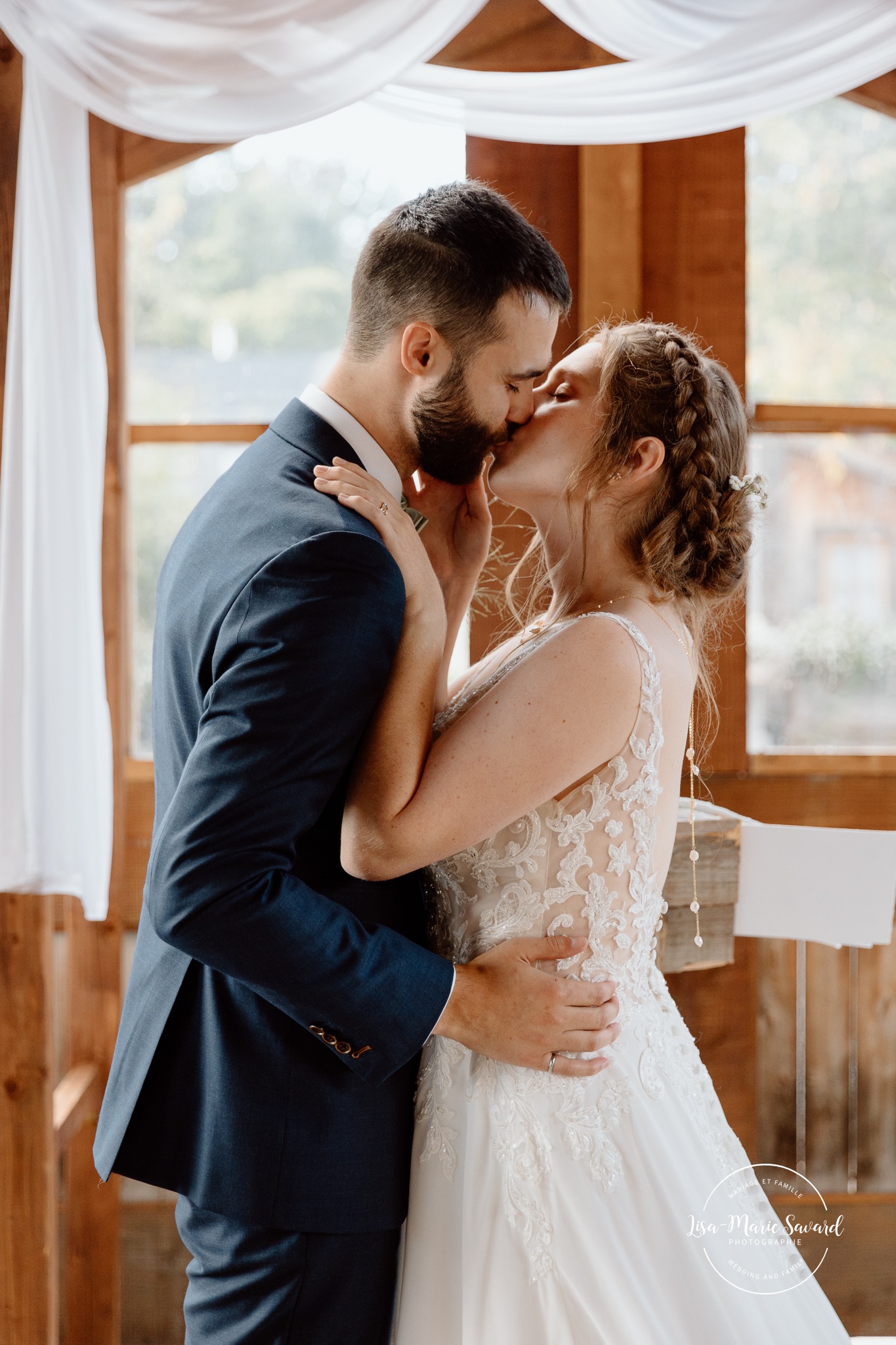 Mariage à Le Pont Couvert de La Conception. Photographe mariage Laurentides. Le Pont Couvert wedding. Tremblant wedding photographer.