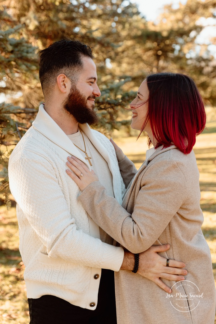 Outdoor Christmas mini sessions. Tree farm family photos. Christmas family photos. Mini séances des Fêtes 2025. Mini séances de Noël à Montréal. Montreal Christmas mini sessions. Montreal Holiday mini sessions.