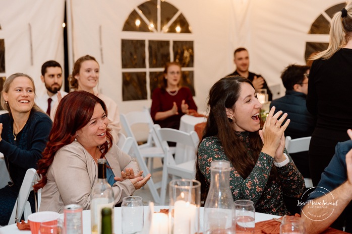 Wedding night game ideas. Outdoor tent wedding reception ideas. Mariage au Domaine St-Simon en automne. Photographe de mariage en Montérégie. Domaine St-Simon wedding.