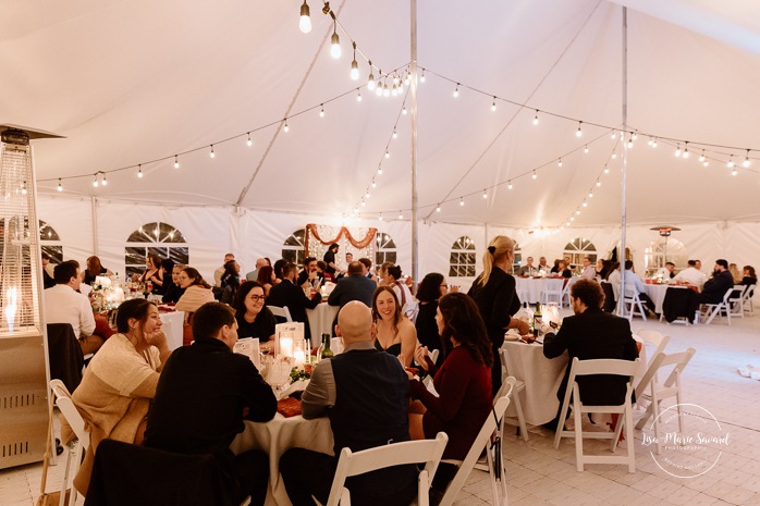 Wedding night game ideas. Outdoor tent wedding reception ideas. Mariage au Domaine St-Simon en automne. Photographe de mariage en Montérégie. Domaine St-Simon wedding.
