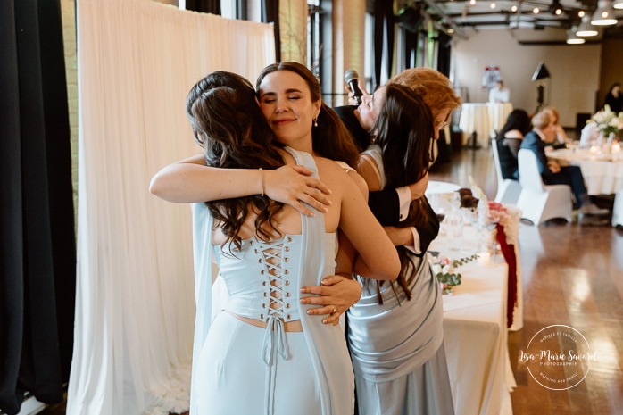 Wedding reception speech. Industrial wedding reception. Mariage à l'Espace Canal à Montréal. Photographe de mariage à Montréal. Espace Canal wedding. Montreal wedding photographer.