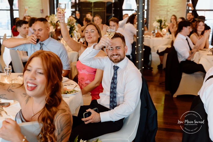 Wedding reception speech. Industrial wedding reception. Mariage à l'Espace Canal à Montréal. Photographe de mariage à Montréal. Espace Canal wedding. Montreal wedding photographer.