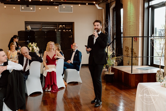 Wedding reception speech. Industrial wedding reception. Mariage à l'Espace Canal à Montréal. Photographe de mariage à Montréal. Espace Canal wedding. Montreal wedding photographer.