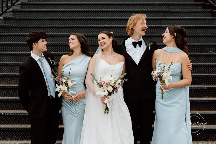 Staircase wedding photos. Mariage à l'Espace Canal à Montréal. L'Ambroisie et Espace Canal. Photographe de mariage à Montréal. Espace Canal wedding. Montreal wedding photographer.