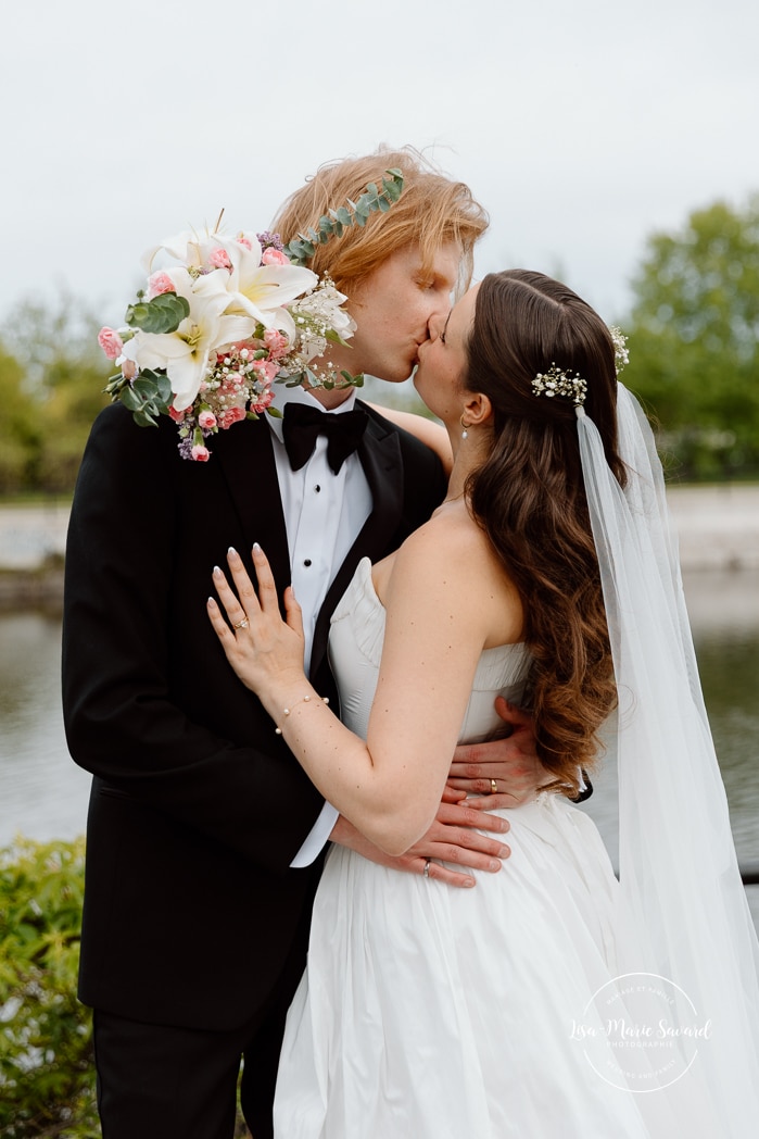 Urban wedding photos. Mariage à l'Espace Canal à Montréal. L'Ambroisie et Espace Canal. Photographe de mariage à Montréal. Espace Canal wedding. Montreal wedding photographer.