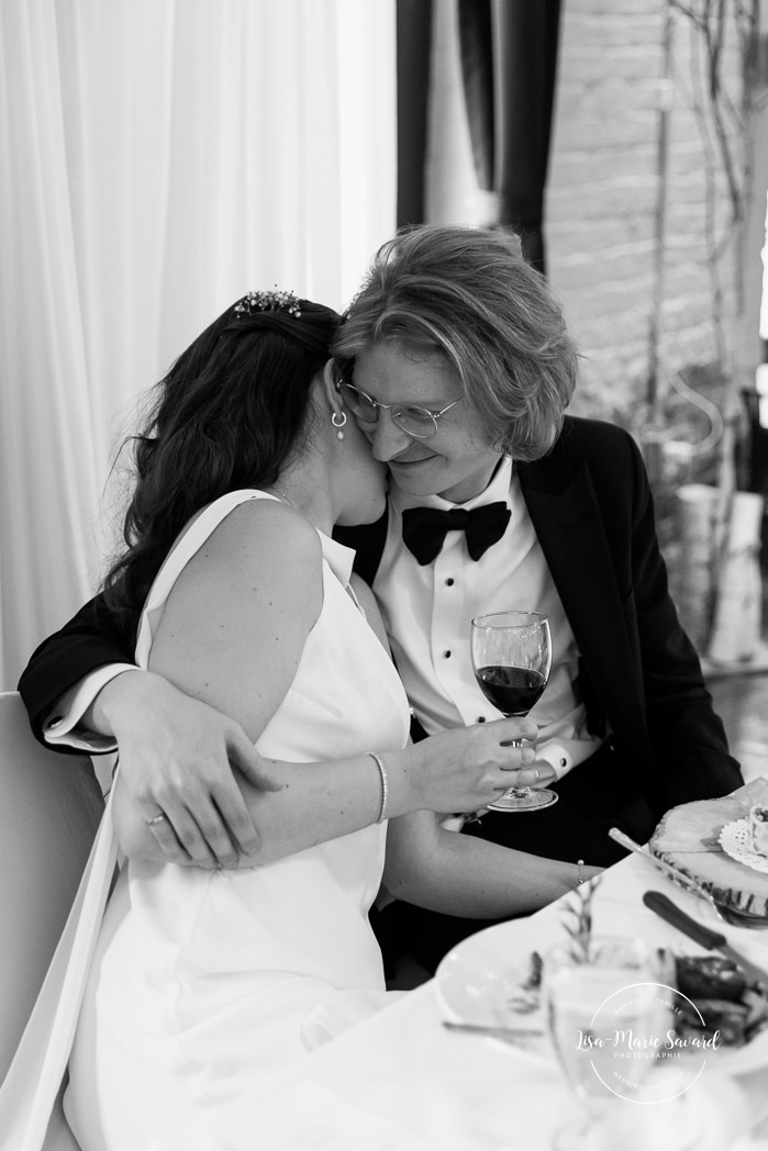 Industrial wedding reception. Factory wedding reception. Mariage à l'Espace Canal à Montréal. Photographe de mariage à Montréal. Espace Canal wedding. Montreal wedding photographer.