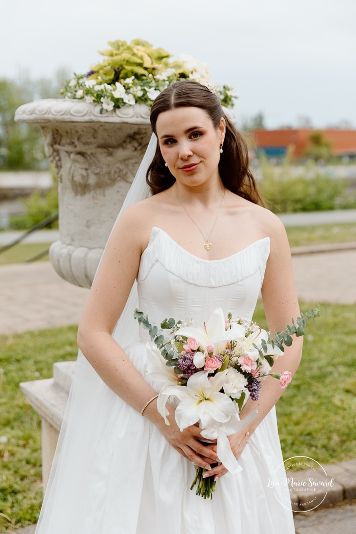 Urban wedding photos. Mariage à l'Espace Canal à Montréal. L'Ambroisie et Espace Canal. Photographe de mariage à Montréal. Espace Canal wedding. Montreal wedding photographer.