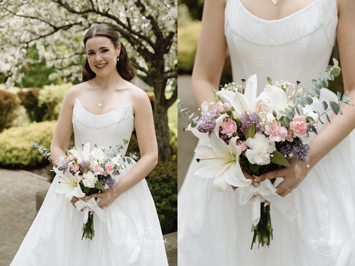 Bride and bridesmaids photos with blooming trees. Mariage à l'Espace Canal à Montréal. L'Ambroisie et Espace Canal. Photographe de mariage à Montréal. Espace Canal wedding. Montreal wedding photographer.