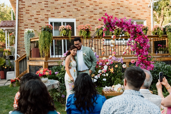 Intimate backyard wedding photos. Micro wedding photos. Mariage à Notre-Dame-de-Grâce. Mariage intime à Montréal. Photographe mariage Montréal. NDG backyard wedding. Montreal intime wedding. Montreal wedding photographer.