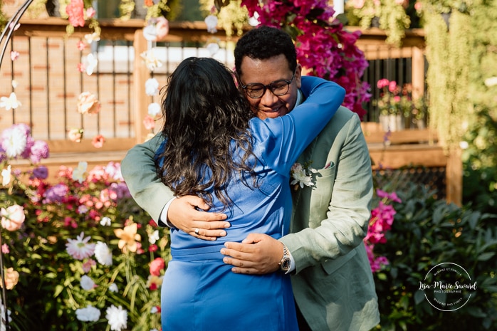 Intimate backyard wedding photos. Micro wedding photos. Mariage à Notre-Dame-de-Grâce. Mariage intime à Montréal. Photographe mariage Montréal. NDG backyard wedding. Montreal intime wedding. Montreal wedding photographer.