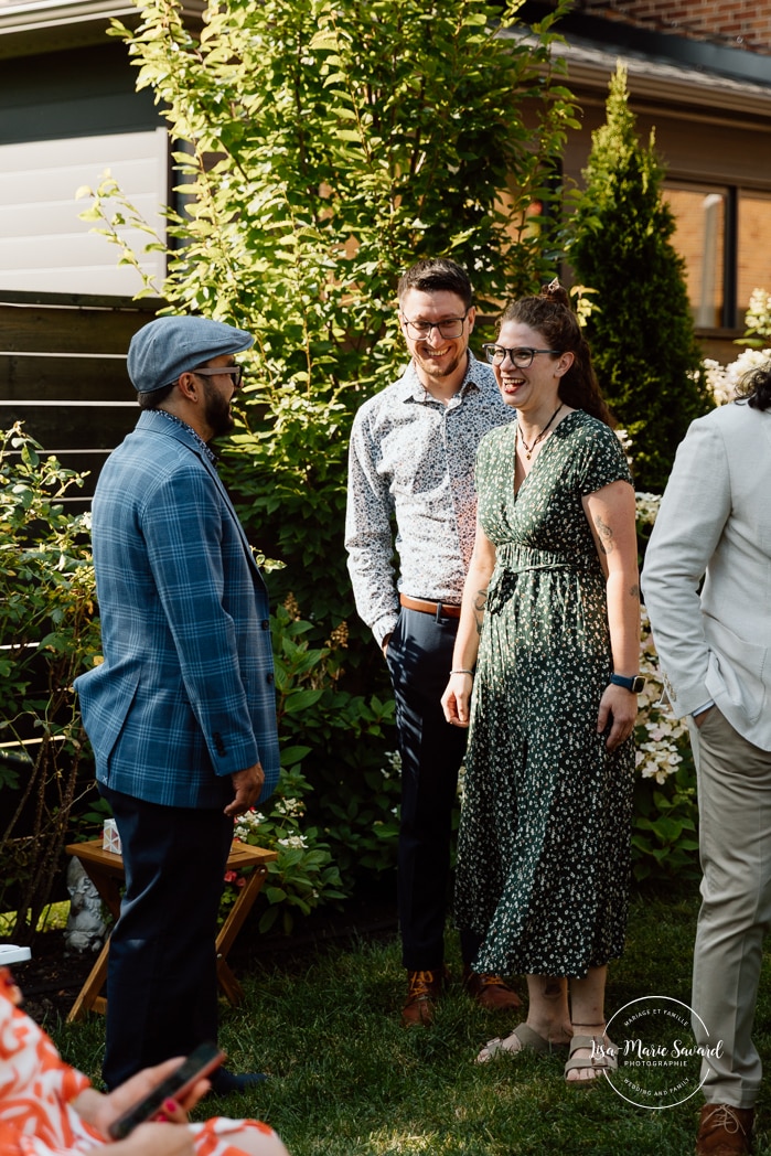 Intimate backyard wedding photos. Micro wedding photos. Mariage à Notre-Dame-de-Grâce. Mariage intime à Montréal. Photographe mariage Montréal. NDG backyard wedding. Montreal intime wedding. Montreal wedding photographer.
