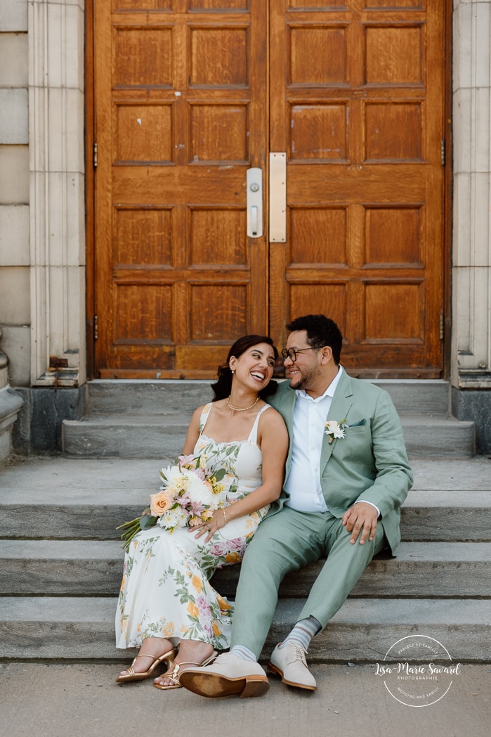 University campus wedding photos. Urban wedding photos. Campus Loyola Concordia. Mariage à Notre-Dame-de-Grâce. Mariage intime à Montréal. Photographe mariage Montréal. NDG backyard wedding. Montreal intime wedding. Montreal wedding photographer.