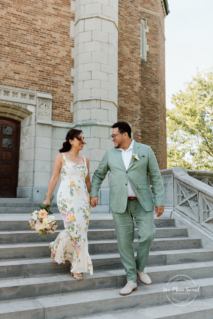 University campus wedding photos. Urban wedding photos. Campus Loyola Concordia. Mariage à Notre-Dame-de-Grâce. Mariage intime à Montréal. Photographe mariage Montréal. NDG backyard wedding. Montreal intime wedding. Montreal wedding photographer.
